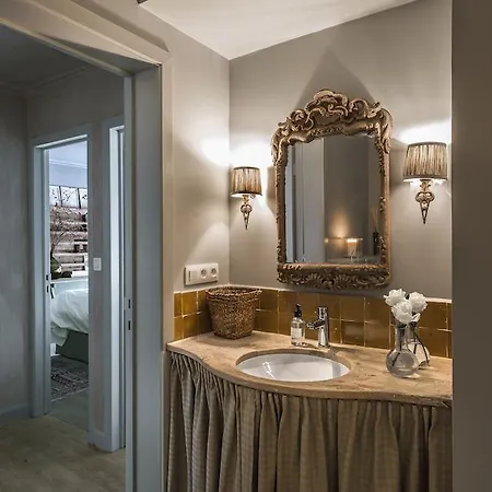 Апартаменты Dijver - Serene Escape In The Heart Of Historic