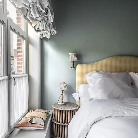 Апартаменты Dijver - Serene Escape In The Heart Of Historic