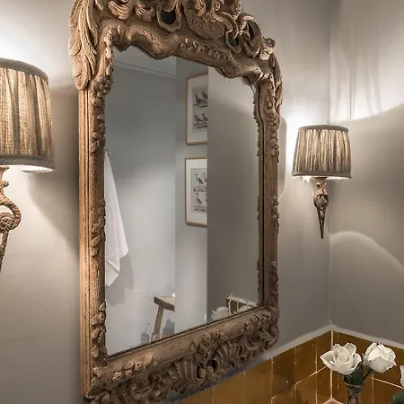 Dijver - Serene Escape In The Heart Of Historic